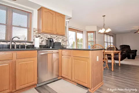 Kitchen - 3606 Geneva Pl, Mchenry, IL 60050 photo 3 of 4