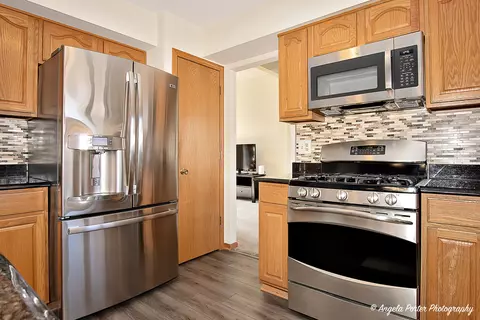 Kitchen - 3606 Geneva Pl, Mchenry, IL 60050 photo 2 of 4