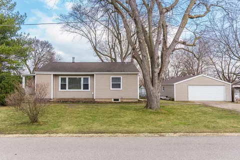 26 N Nina St, Cortland, IL 60112
