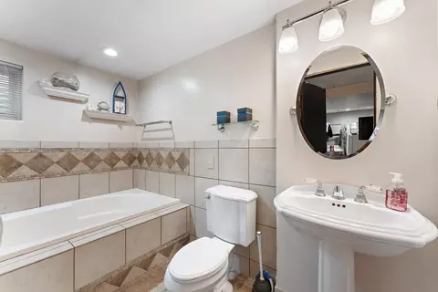 Bath - 4526 W Jonquil Ln, Monee, IL 60449 photo 3 of 4