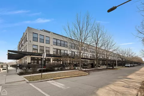 1001 W 15th St #418, Chicago, IL 60608