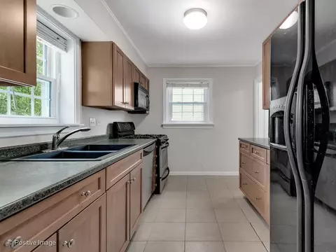 Kitchen - 526 W Madison Ave, Wheaton, IL 60187 photo 2 of 2
