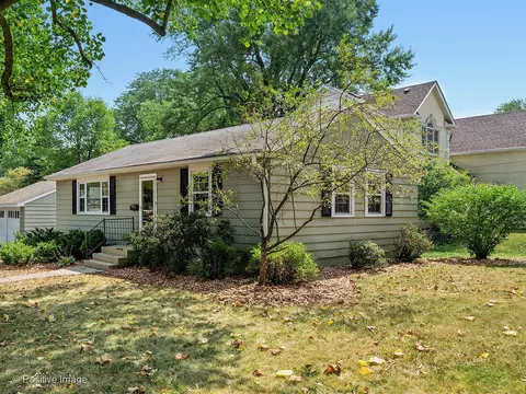 Exterior - 526 W Madison Ave, Wheaton, IL 60187 photo 2 of 2