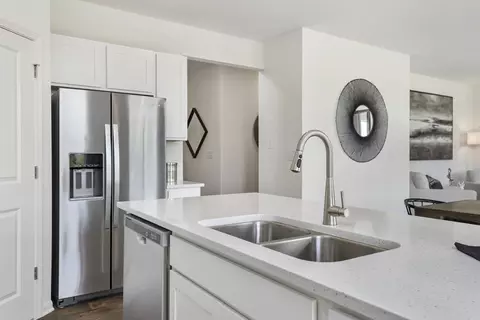Kitchen - 2014 Legacy Pointe Blvd, Plainfield, IL 60586 photo 4 of 4