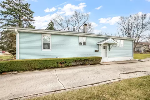 Exterior - 229 E Division St, Lockport, IL 60441 photo 5 of 9