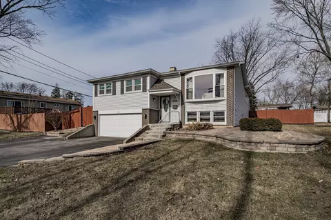 2332 Crabtree Ave, Woodridge, IL 60517