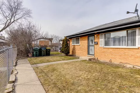 9500 Park Ln, Des Plaines, IL 60016