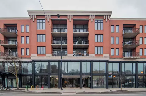 3232 N Halsted St #D1009, Chicago, IL 60657