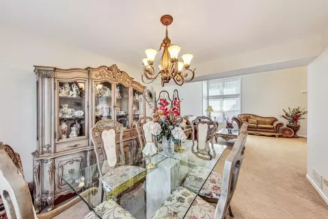 Dining - 1474 Anvil Ct, Bartlett, IL 60103 photo 3 of 5