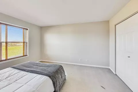 Bedroom - 1474 Anvil Ct, Bartlett, IL 60103 photo 14 of 15