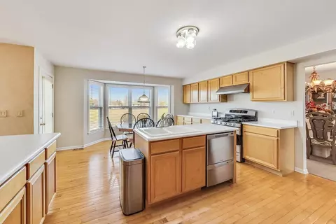 Kitchen - 1474 Anvil Ct, Bartlett, IL 60103 photo 2 of 2
