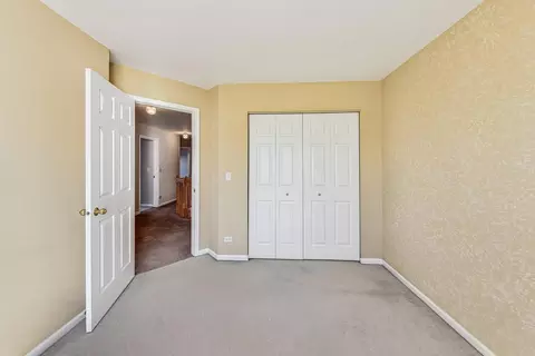 Bedroom - 1474 Anvil Ct, Bartlett, IL 60103 photo 6 of 15