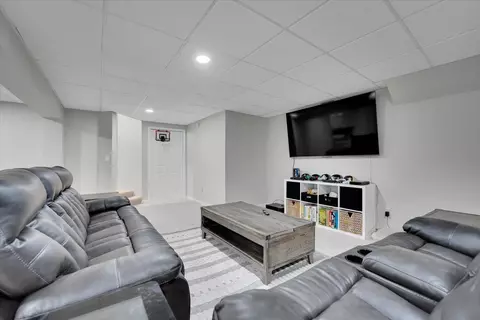 Living - 1903 Heather Ln, Johnsburg, IL 60051 photo 5 of 5