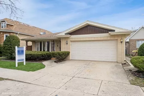 2913 N 75th Ct, Elmwood Park, IL 60707