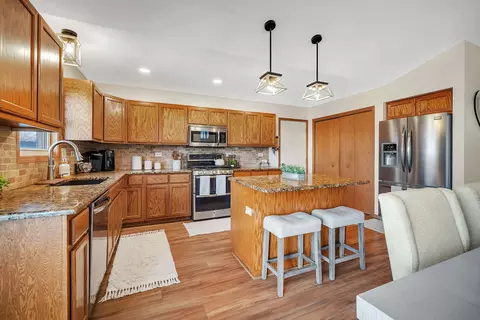 Kitchen - 2011 Great Falls Dr, Plainfield, IL 60586 photo 1 of 5