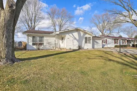 310 E Orchard Ave, Atwood, IL 61913