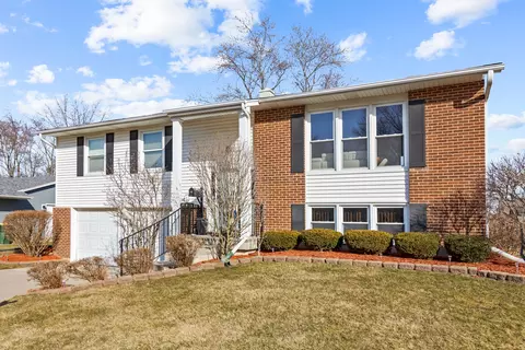Exterior - 4125 Mason Dr, Hoffman Estates, IL 60192 photo 2 of 6