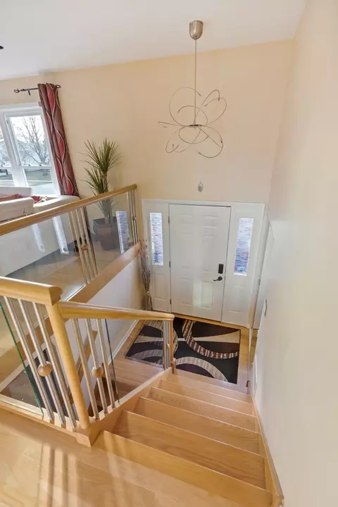 Entry Way - 4125 Mason Dr, Hoffman Estates, IL 60192 photo 1 of 2