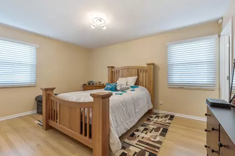 Bedroom - 4125 Mason Dr, Hoffman Estates, IL 60192 photo 1 of 4