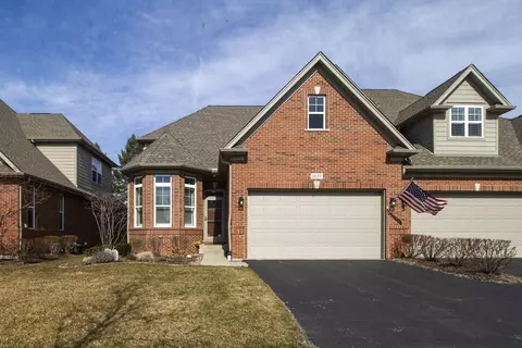 1639 Castle Lawn Ct, Naperville, IL 60565
