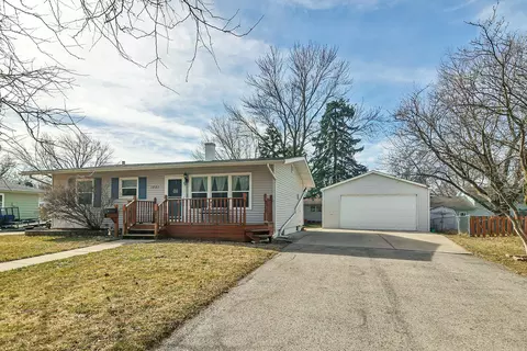 1721 Oakwood Ave, Dekalb, IL 60115