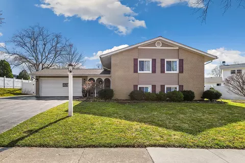 2523 Wolfe Dr, Woodridge, IL 60517