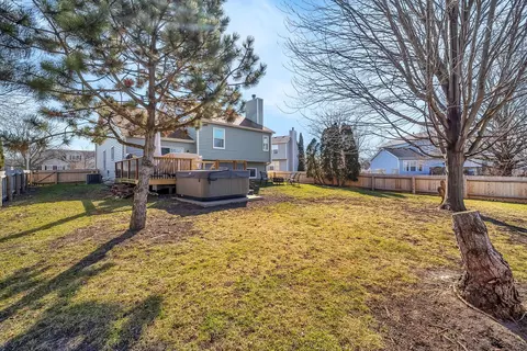 Exterior - 2225 Willow Lakes Dr, Plainfield, IL 60586 photo 6 of 7