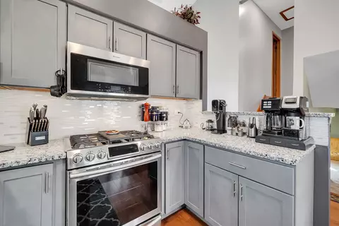 Kitchen - 2225 Willow Lakes Dr, Plainfield, IL 60586 photo 5 of 5