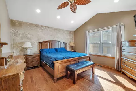 Bedroom - 2225 Willow Lakes Dr, Plainfield, IL 60586 photo 1 of 4