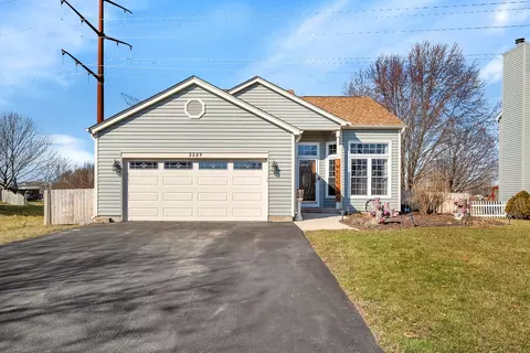 2225 Willow Lakes Dr, Plainfield, IL 60586
