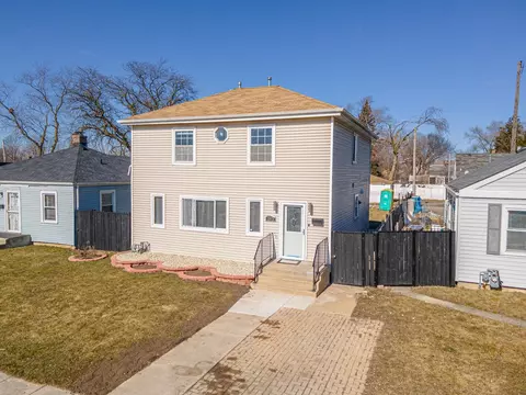 Exterior - 103 E 149th St, Harvey, IL 60426 photo 4 of 11