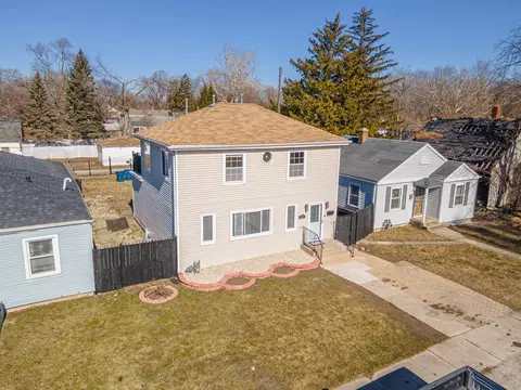 Exterior - 103 E 149th St, Harvey, IL 60426 photo 10 of 11