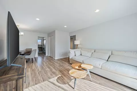 4156 Central Rd #3E, Glenview, IL 60025 photo 3