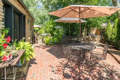 Exterior - 280 Maplewood Rd, Riverside, IL 60546 photo 8 of 14