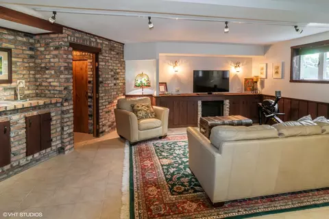 Living - 280 Maplewood Rd, Riverside, IL 60546 photo 4 of 4