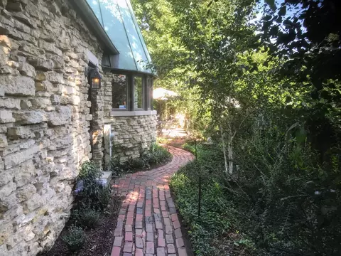 Exterior - 280 Maplewood Rd, Riverside, IL 60546 photo 11 of 14