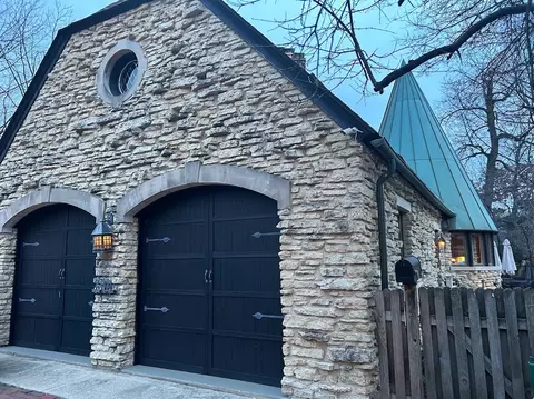 Exterior - 280 Maplewood Rd, Riverside, IL 60546 photo 2 of 14