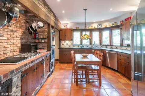 Kitchen - 280 Maplewood Rd, Riverside, IL 60546 photo 1 of 1