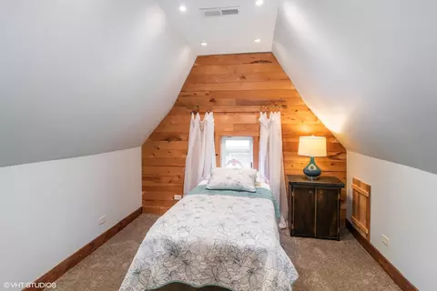 Bedroom - 280 Maplewood Rd, Riverside, IL 60546 photo 5 of 5