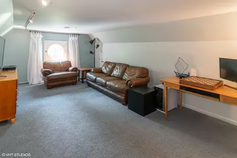 Living - 280 Maplewood Rd, Riverside, IL 60546 photo 3 of 4