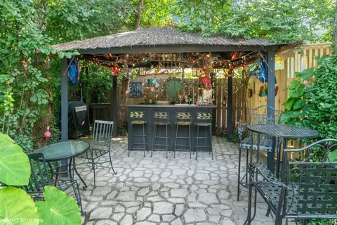 Exterior - 280 Maplewood Rd, Riverside, IL 60546 photo 9 of 14