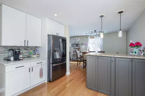 Kitchen - 2244 Kingston Dr, Wheaton, IL 60189 photo 1 of 3