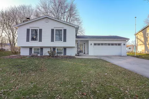 2244 Kingston Dr, Wheaton, IL 60189