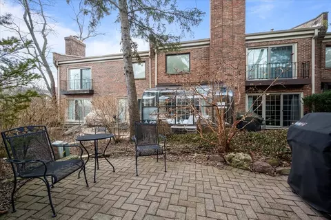 2 Landmark, Northfield, IL 60093 photo 20