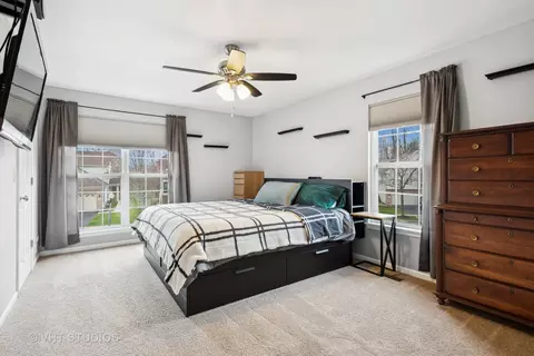 Bedroom - 336 Emerald Ln, Algonquin, IL 60102 photo 2 of 3