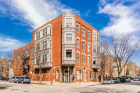 834 N Wood St #3S, Chicago, IL 60622