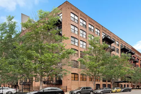 520 W Huron St #308, Chicago, IL 60654