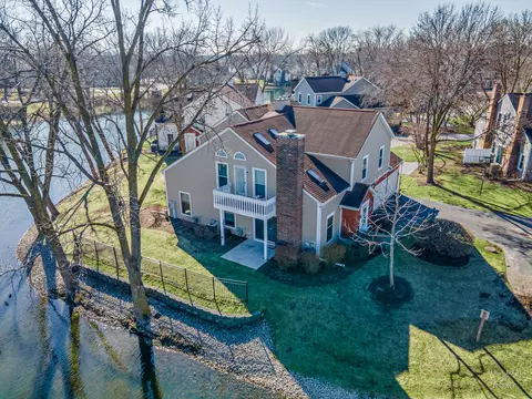 61 S Stonington Dr #231, Palatine, IL 60074