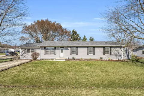 1101 E Bogardus St, Paxton, IL 60957
