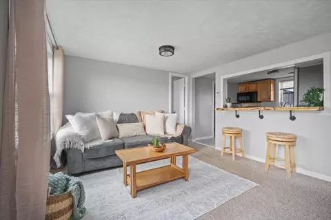 Living - 3022 Robert St, Bloomington, IL 61704 photo 1 of 3